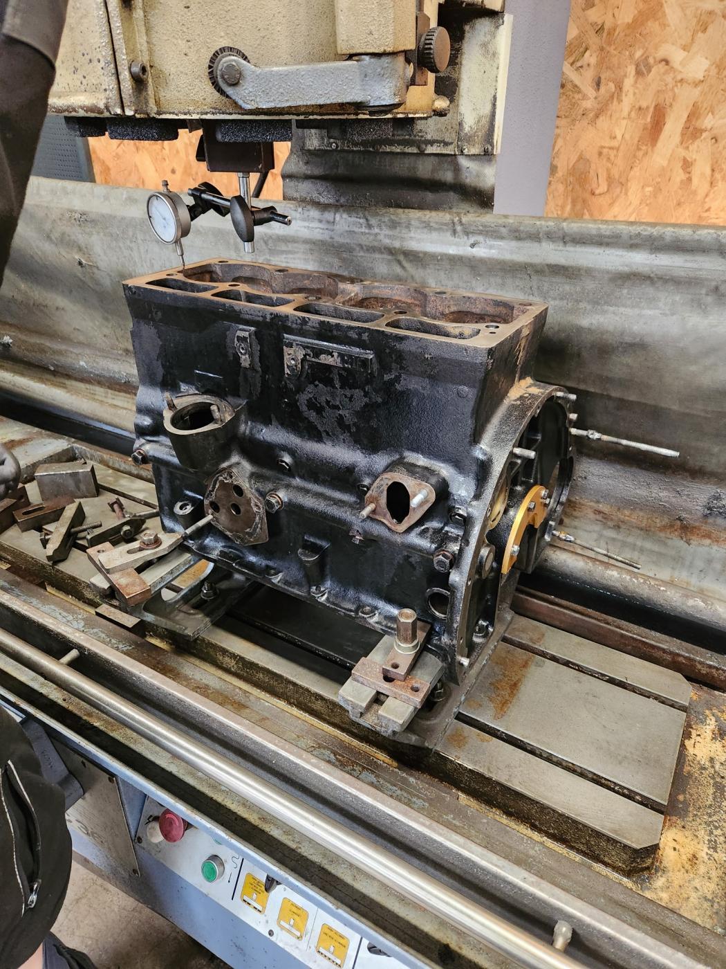 SURFACAGE CULASSE MOTEUR BRETAGNE ROADSTER