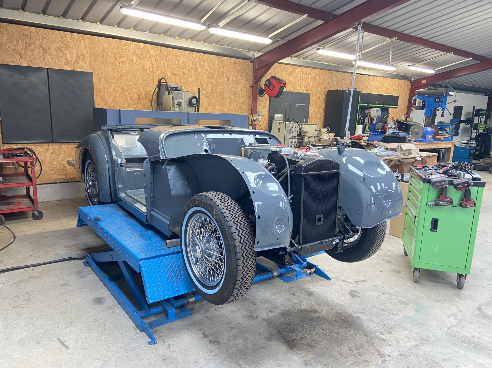 TR3 RESTAURATION CLASSIC CAR