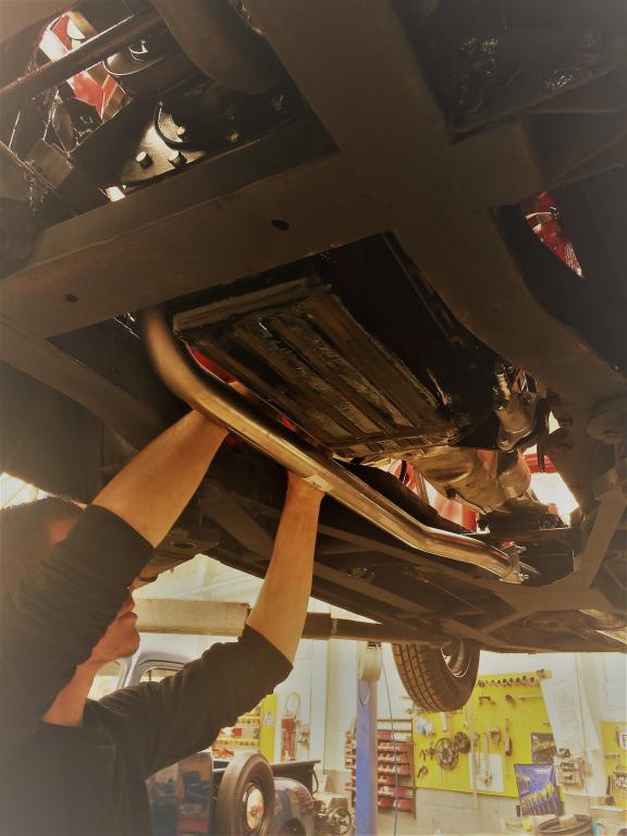 RESTAURATION TRIUMPH TR3 BREATGNE ROADSTER NORMANDIE