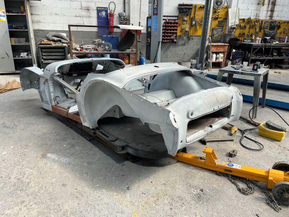 RESTAURATION TRIUMPH TR3A BRETAGNE ROADSTER