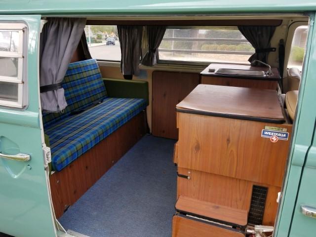 volskwagen combi westfalia de bretagne roadster