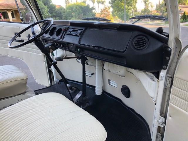 volskwagen combi westfalia de bretagne roadster