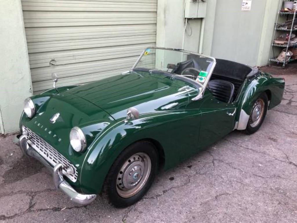 TRIUMPH TR3 A VERTE BRETAGNE ROADSTER