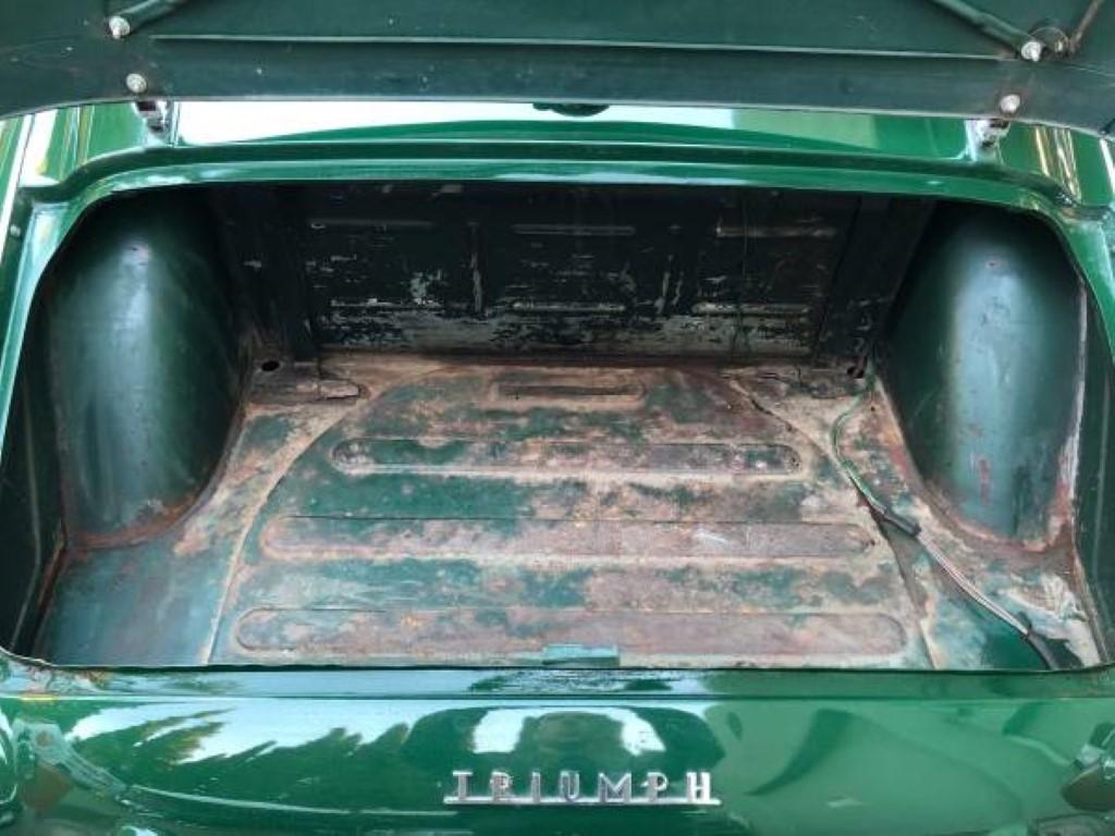 TRIUMPH TR3 A VERTE BRETAGNE ROADSTER