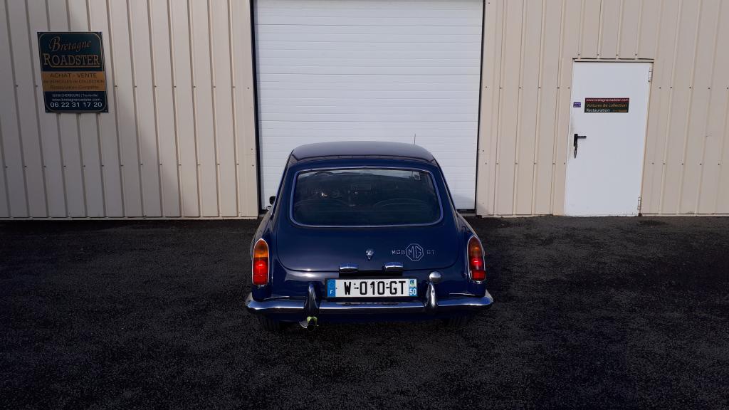 MGB GT  BLEU BRETAGNE ROADSTER 