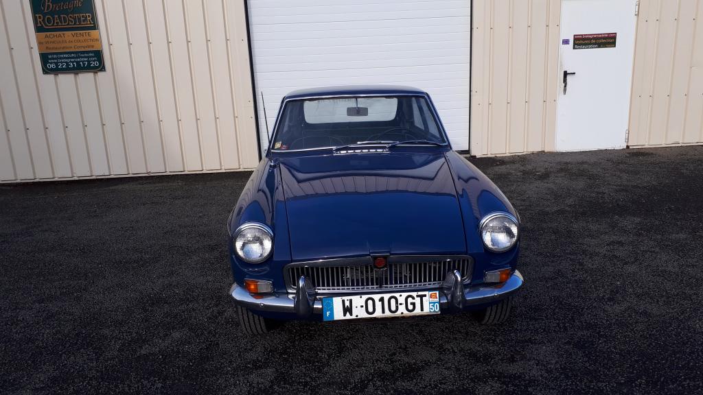 MGB GT  BLEU BRETAGNE ROADSTER 