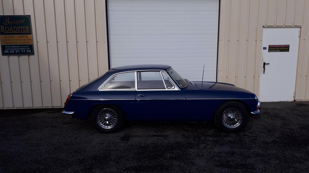 MGB GT  BLEU BRETAGNE ROADSTER 