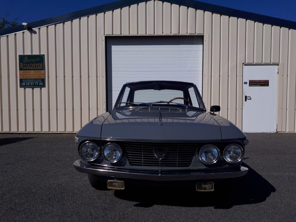 LANCIA FULVIA COUPE GRISE INTERIEUR ROUGE