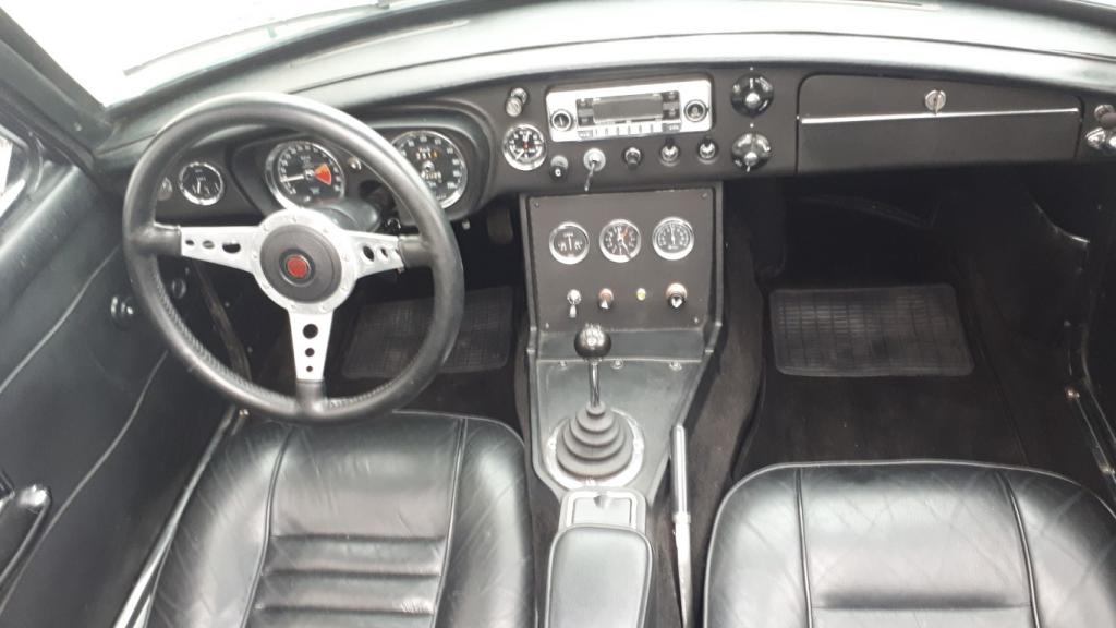 MGB GT bretagne roadster