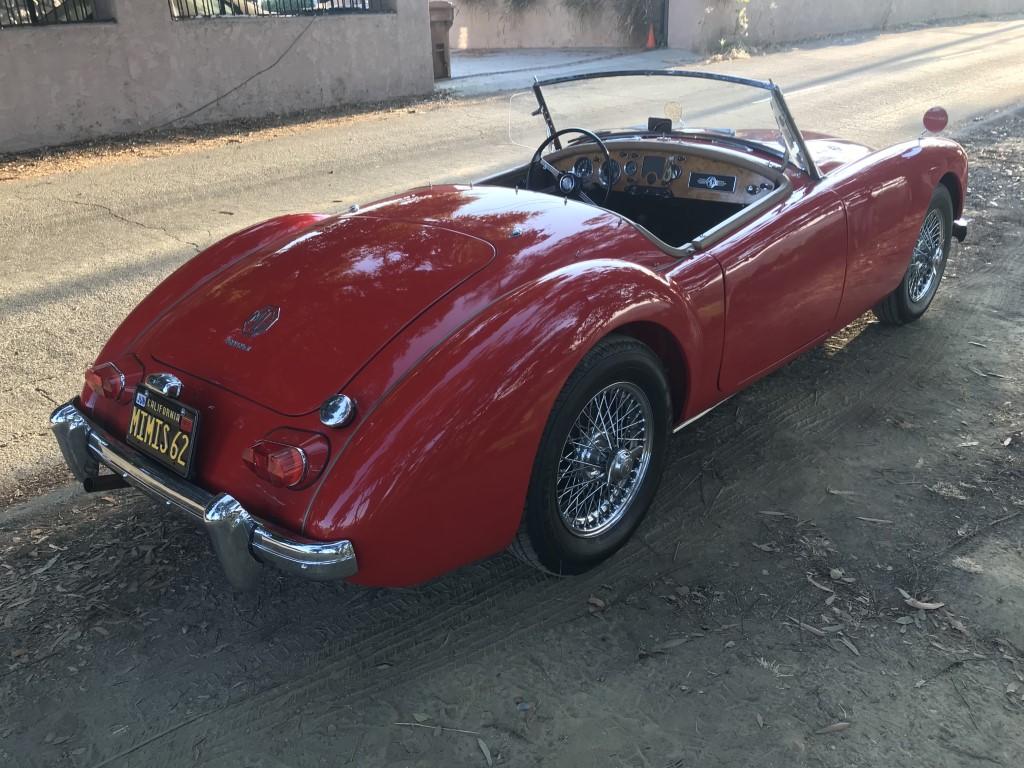 MG A MK II BRETAGNE ROADSTER VOITURE DE COLLECTION