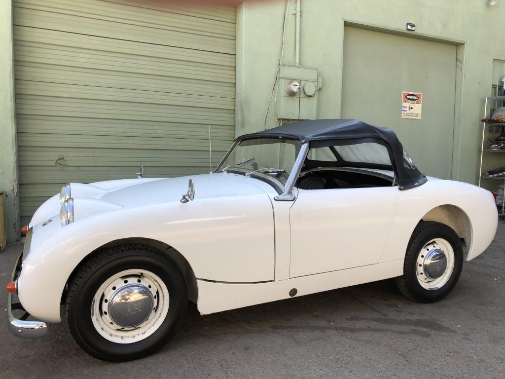 AUSTIN HEALEY FROG EYE BLANCHE BRETAGNE ROADSTER