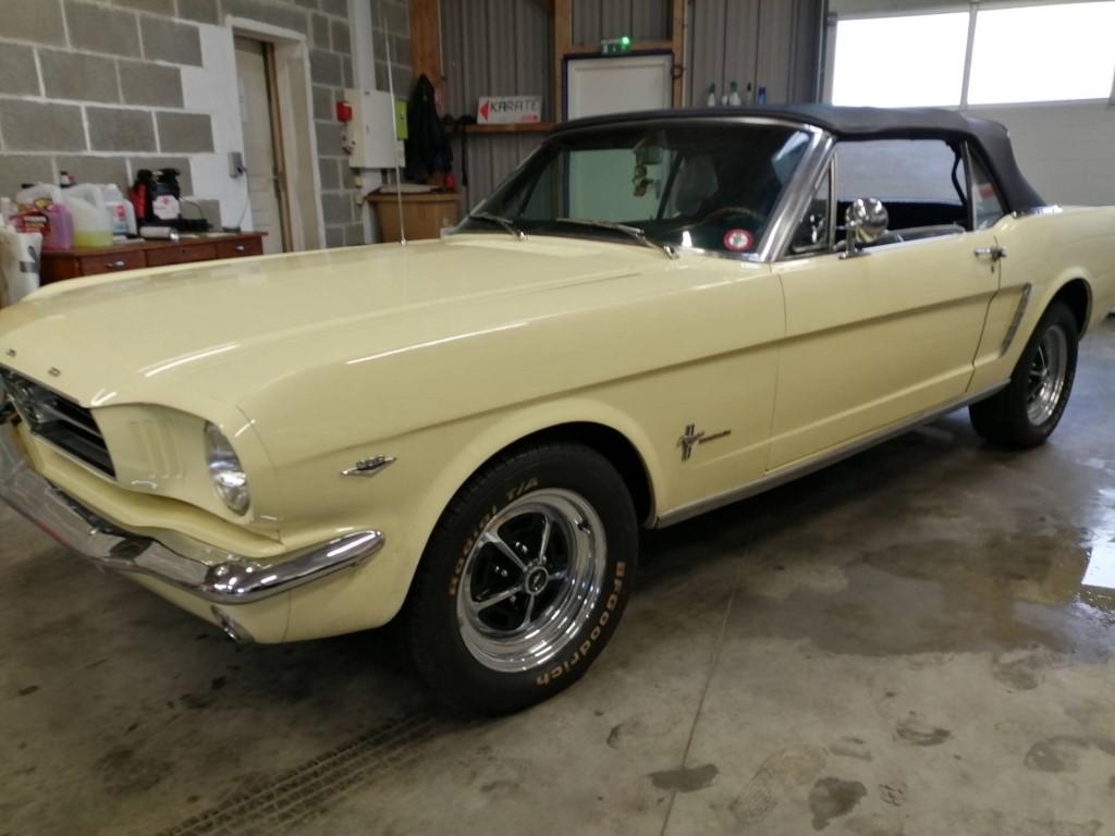 ford mustang v8 cabriolet bretagne roadster
