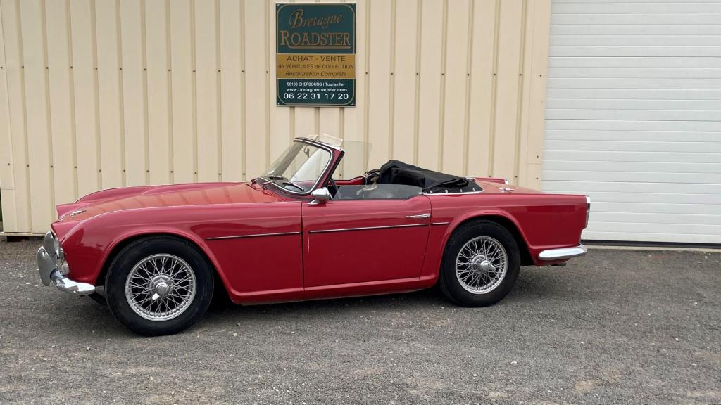 TRIUMPH TR4 A VENDRE BRETAGNE ROADSTER VOITURE DE COLLECTION
