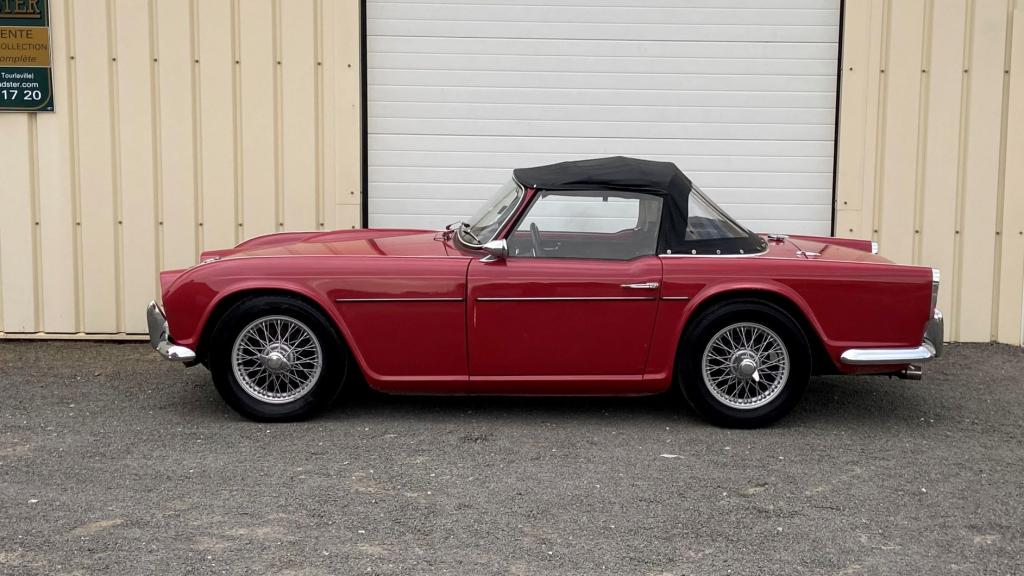 TR4 TRIUMPH BRETAGNE ROADSTER VOITURE DE COLLECTION A VENDRE