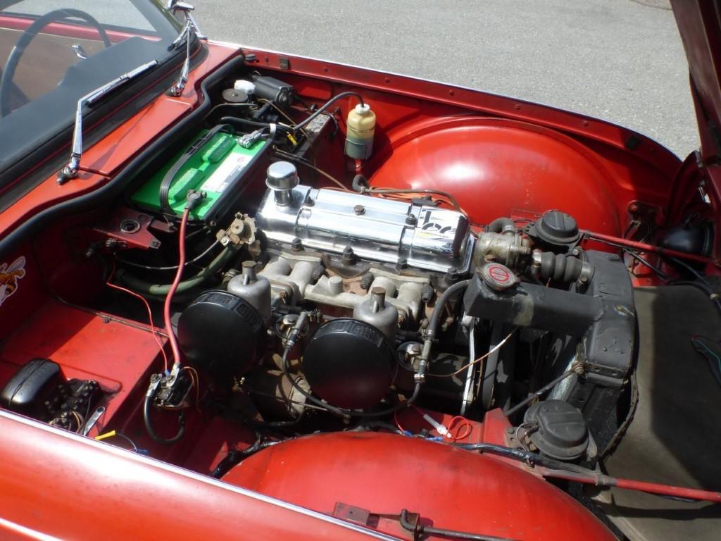 TRIUMPH TR4 A VENDRE BRETAGNE ROADSTER VOITURE DE COLLECITON