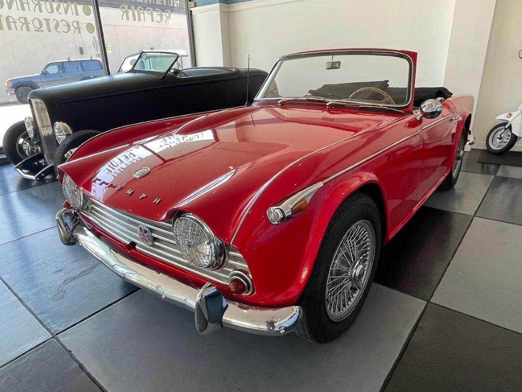 TRIUMPH TR4A IRS OVERDRIVE BRETAGNE ROADSTER