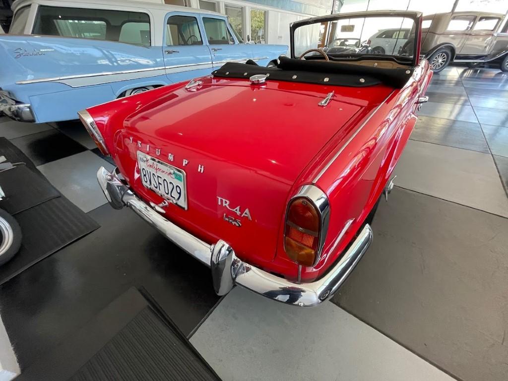 TRIUMPH TR4A IRS OVERDRIVE BRETAGNE ROADSTER