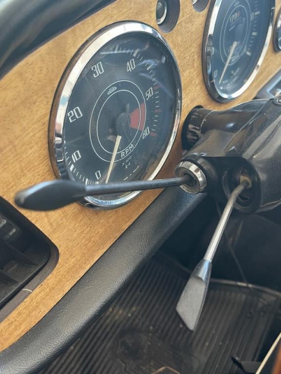 TRIUMPH TR4A IRS OVERDRIVE BRETAGNE ROADSTER