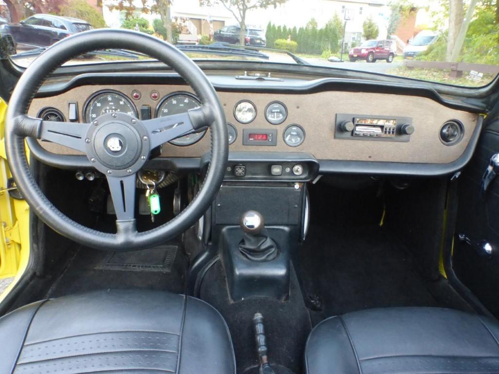 TRIUMPH TR 6 BRETAGNE ROADSTER