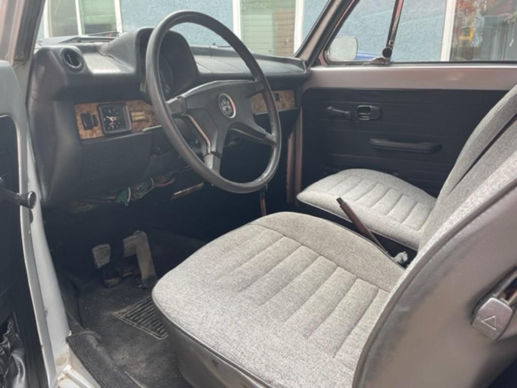 coccinelle cabriolet grise , bretagne roadster