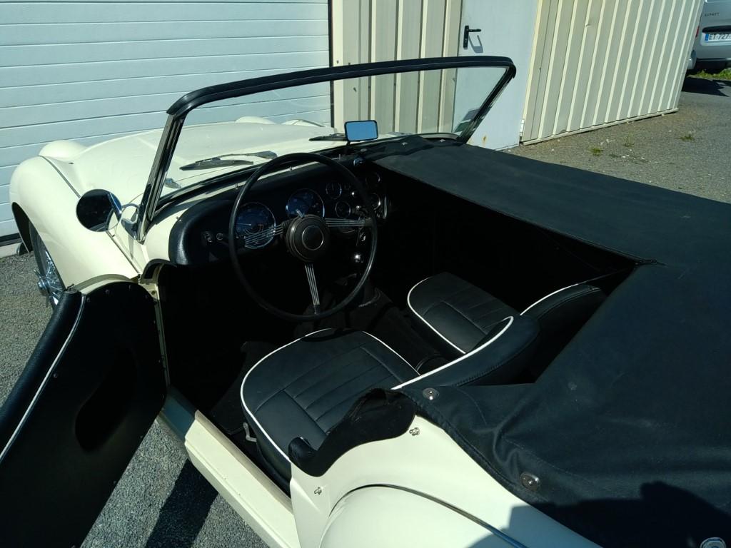 TRIUMPH TR3B OVERDRIVE BRETAGNE ROADSTER