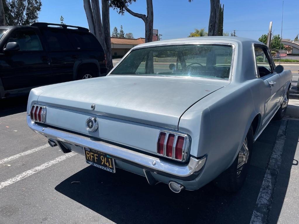 FORD MUSTANG COUPE V8 BRETAGNE ROADSTER