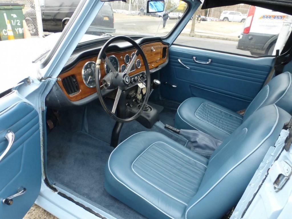 TRIUMPH TR4A IRS BRETAGNE ROADSTER