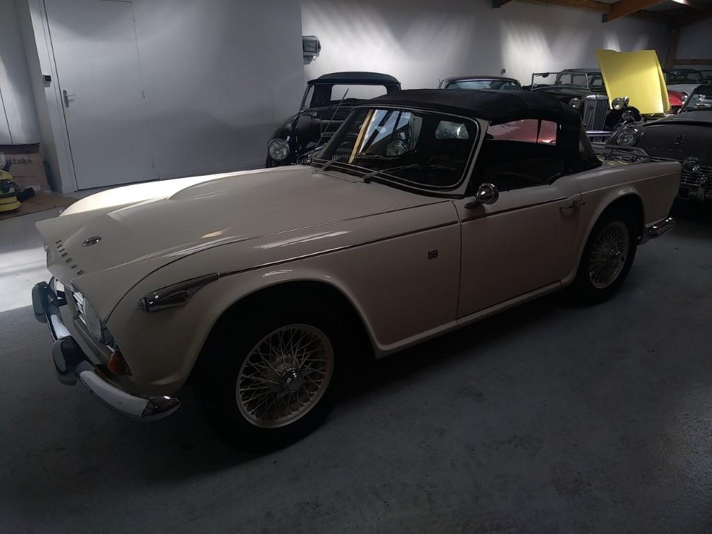 TRIUMPH TR4A IRS BRETAGNE ROADSTER