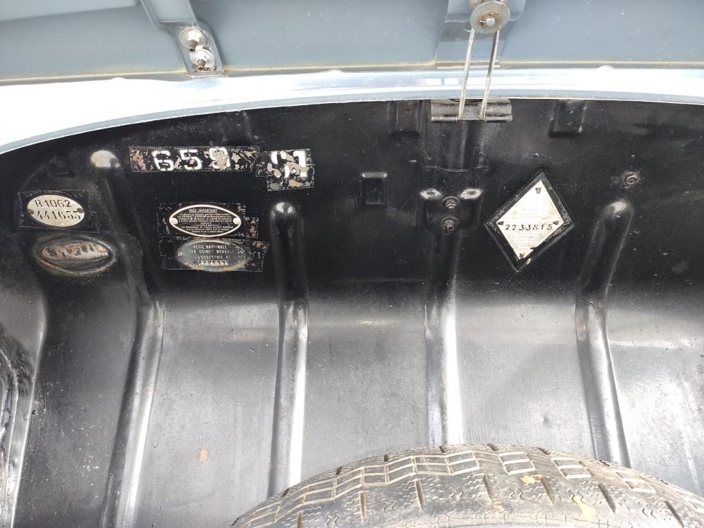 Renault 4 chevaux 1955 , bretagne roadster