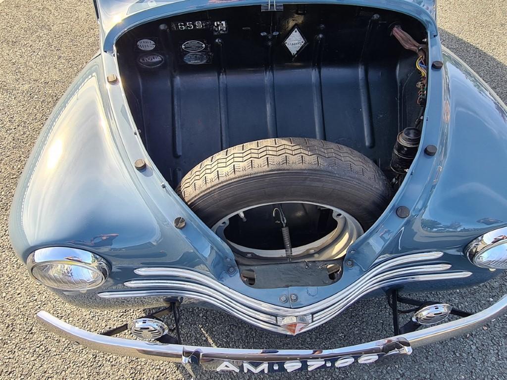Renault 4 chevaux 1955 , bretagne roadster