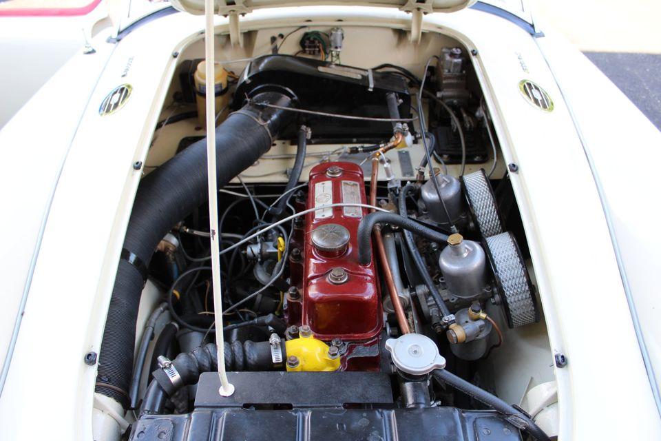 MGA MK II 1600 OLED ENGLISH WHITE