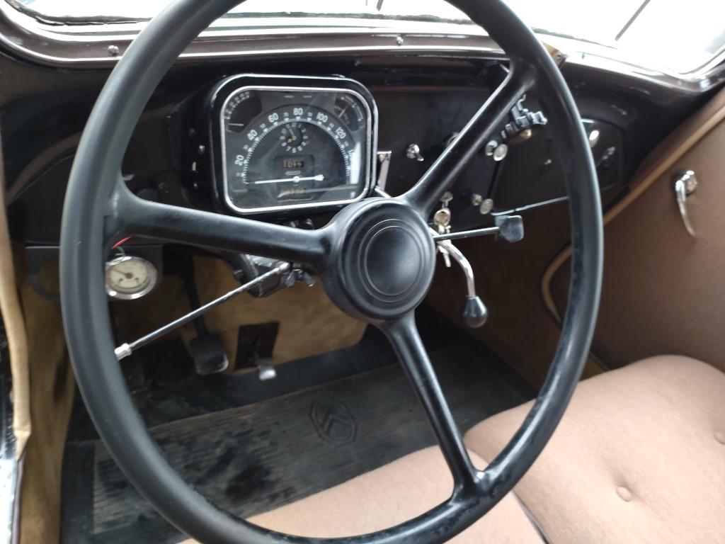 CITROEN TRACTION 11 BL MALLE PLATE BRETAGNE ROADSTER