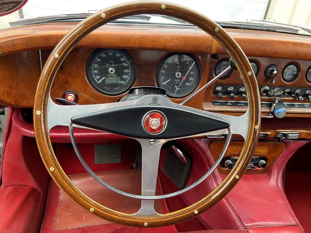 JAGUAR MK10 BRETAGNE ROADSTER