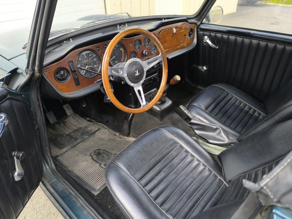 TRIUMPH TR6 OVERDRIVE BRETAGNE ROADSTER