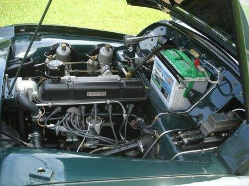 TRIUMPH TR2 BRETAGNE ROADSTER