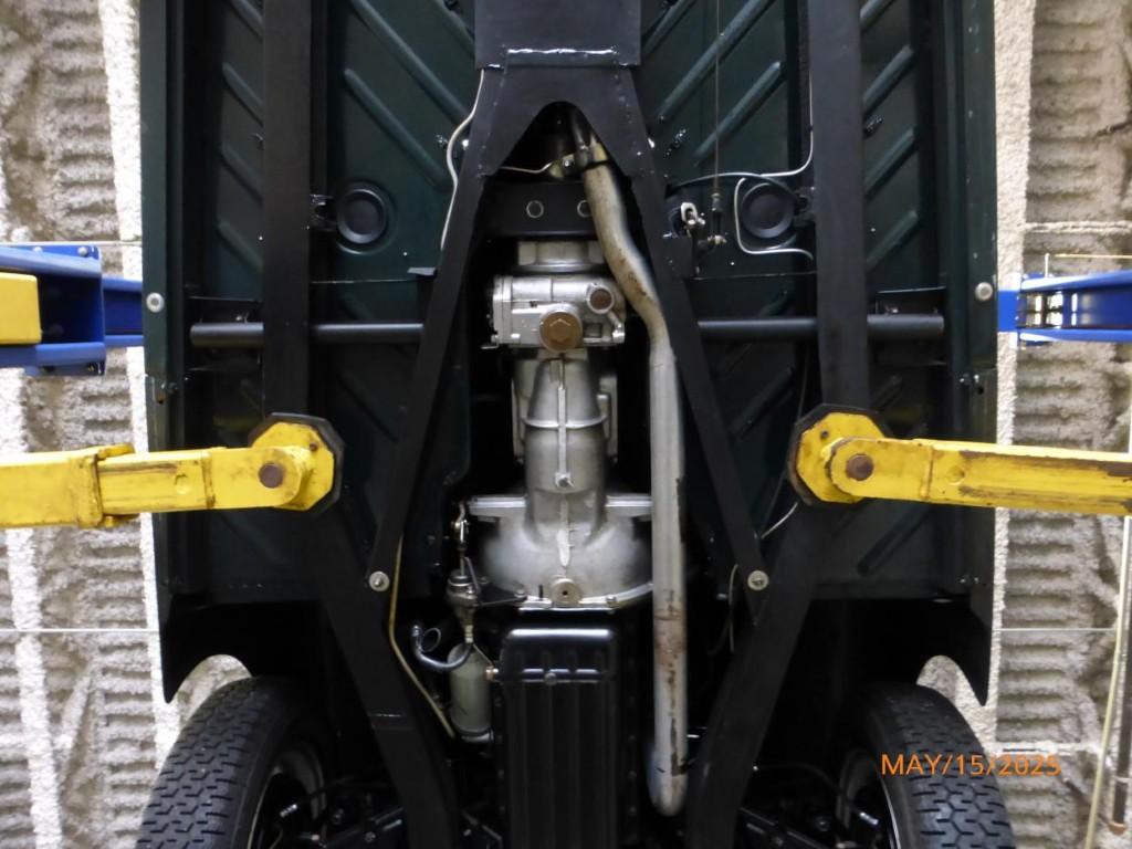 TRIUMPH TR2 BRETAGNE ROADSTER