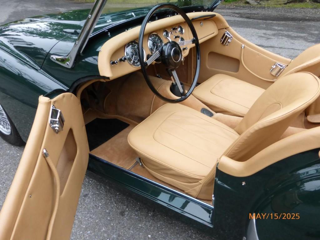 TRIUMPH TR2 BRETAGNE ROADSTER