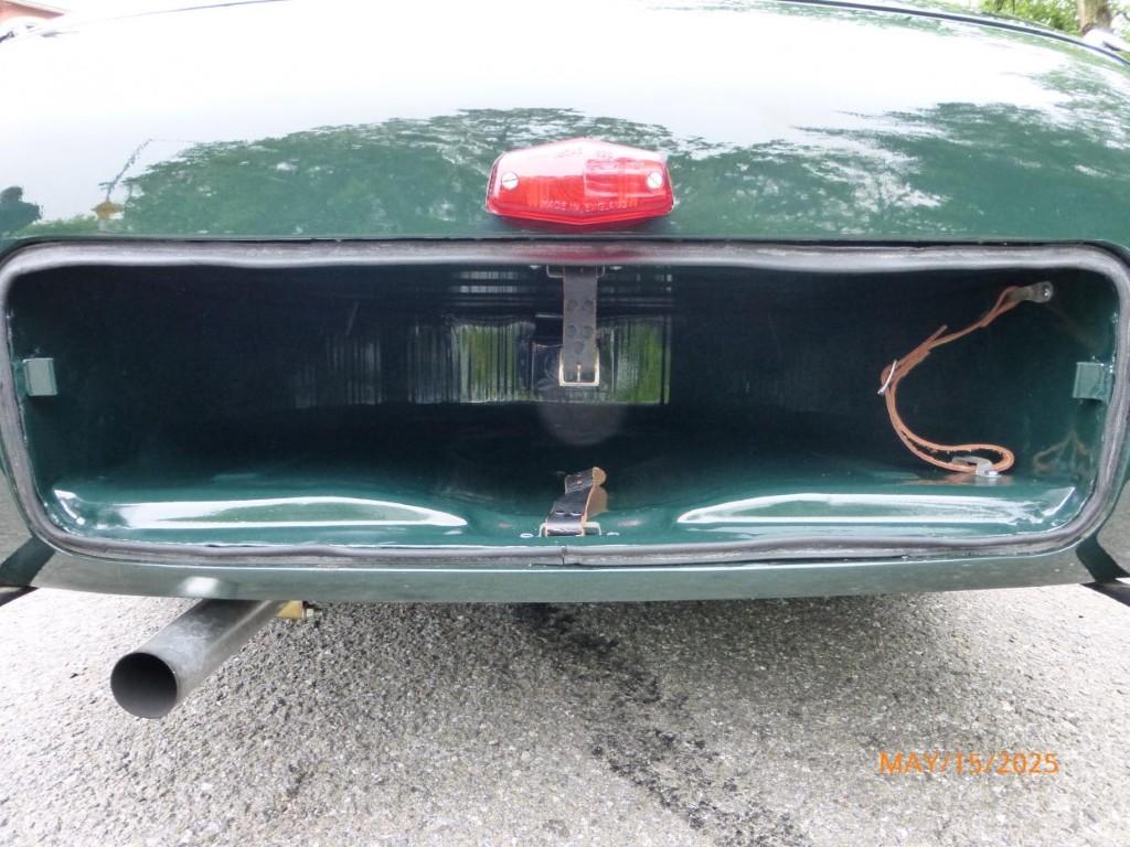 TRIUMPH TR2 BRETAGNE ROADSTER