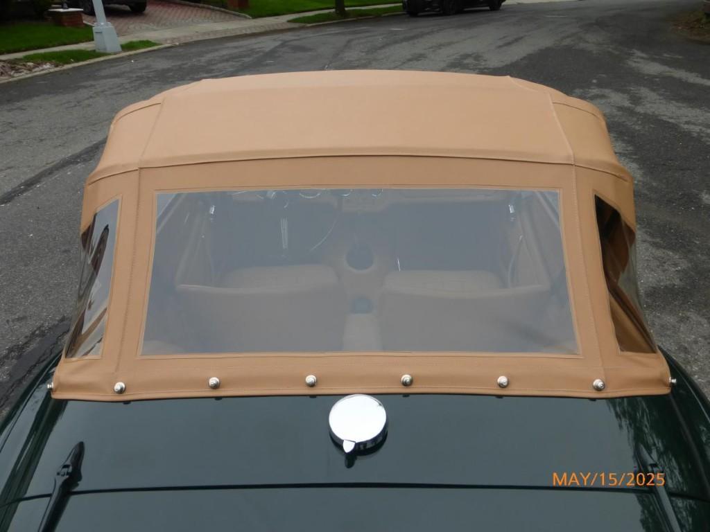 TRIUMPH TR2 BRETAGNE ROADSTER