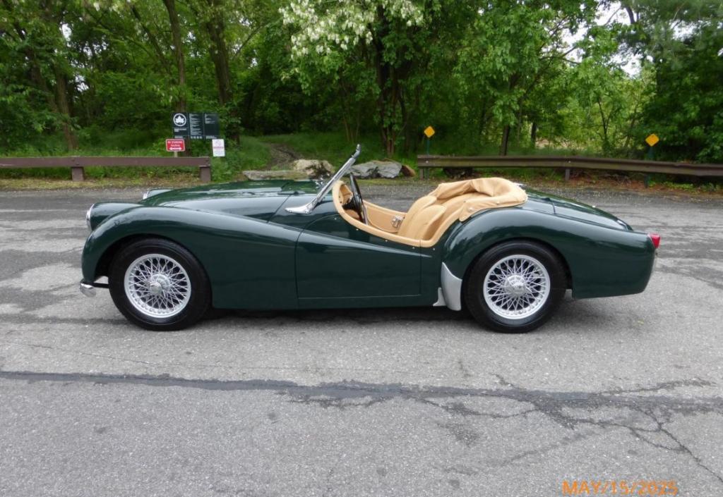 TRIUMPH TR2 BRETAGNE ROADSTER