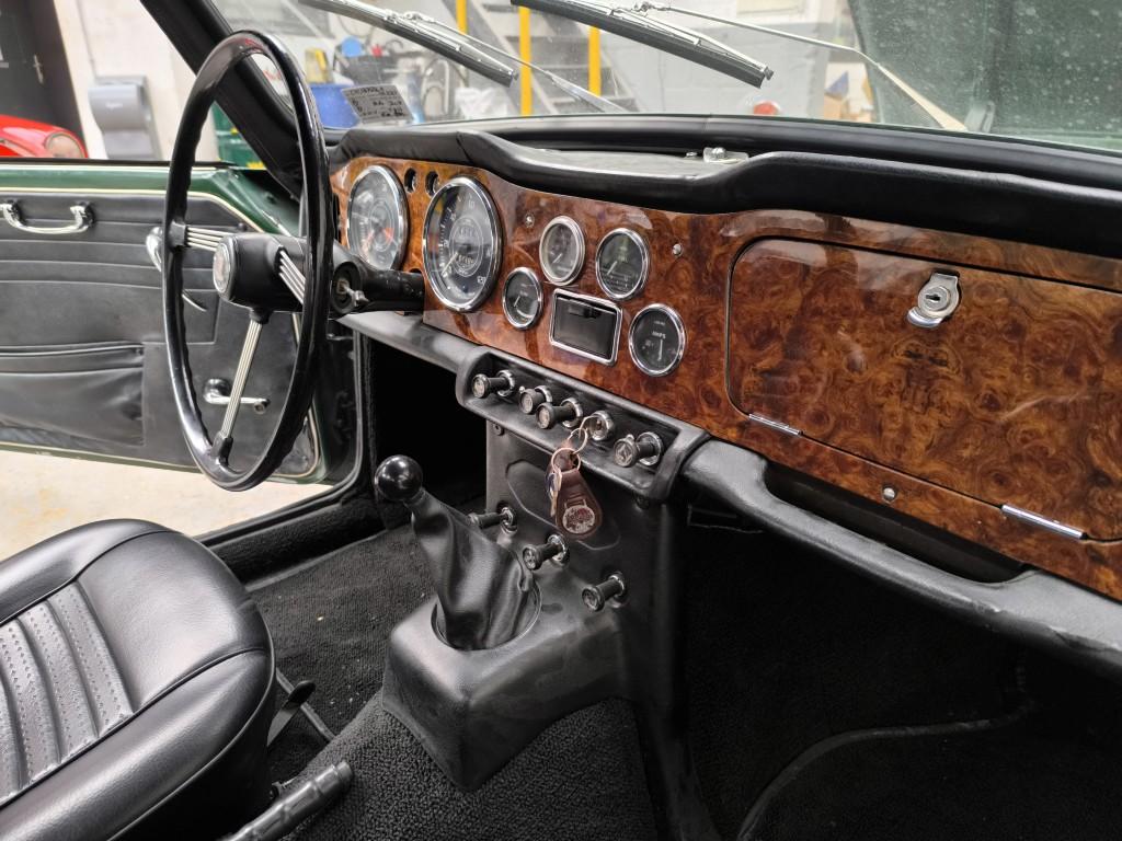 TR4 A IRS  OVERDRIVE BRETAGNE ROADSTER