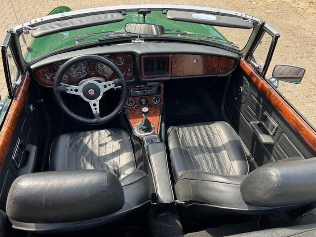 MGB CABRIOLET VERTE BRETAGNE ROADSTER