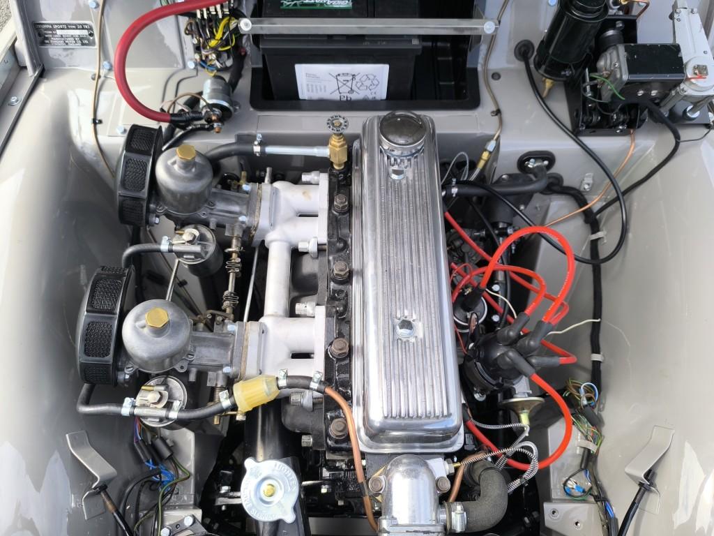 TRIUMPH TR3A OVERDRIVE BRETAGNE ROADSTER