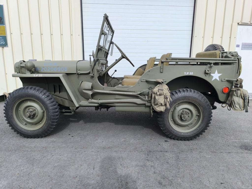 JEEP GPW FORD 1943 BRETAGNE ROADSTER