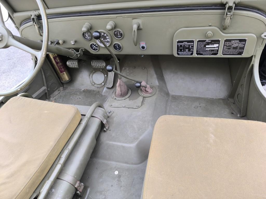 JEEP GPW FORD 1943 BRETAGNE ROADSTER