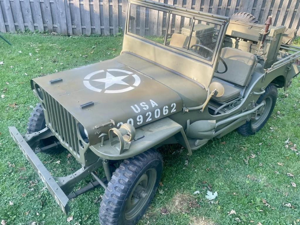 JEEP GPW FORD 1943 BRETAGNE ROADSTER