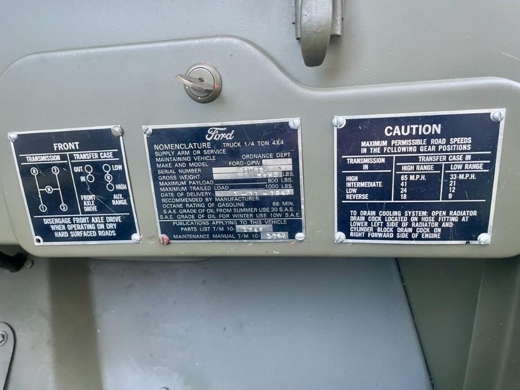 JEEP GPW FORD 1943 BRETAGNE ROADSTER