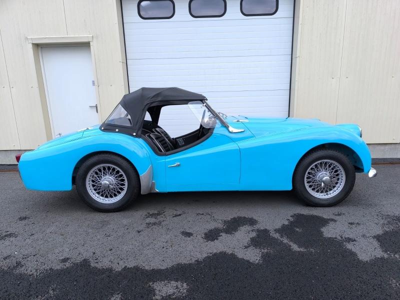 TR3 A BRETAGNE ROADSTER ICE BLUE