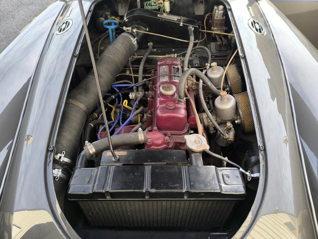 MGA MKII GRISE VOITURE DE COLLECTION