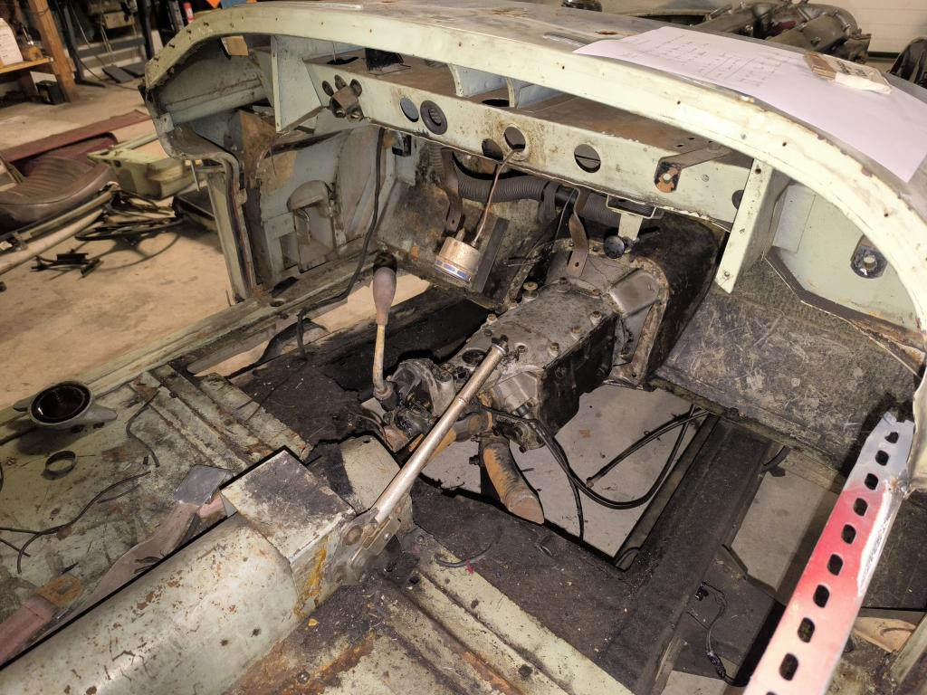 XK 140 JAGUAR COLLECTION RESTAURATION BRETAGNE ROADSTER